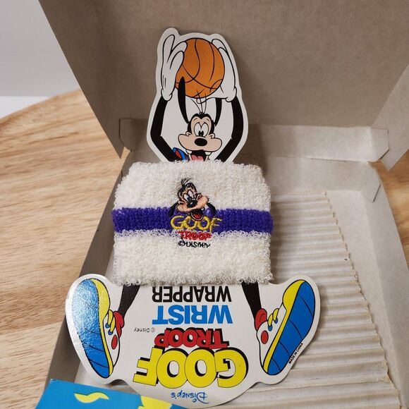 Disney Goof Troop Vintage Bundle • Wrist Wrapper, Pizza Hut Box & Toys R Us Box - Picture 3 of 12